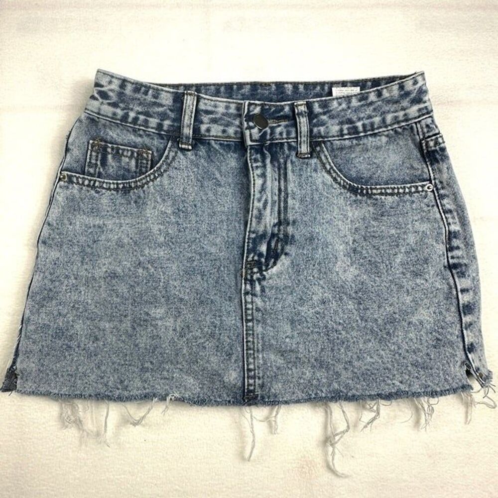 SHEIN Denim Mini Skirt XS Petite Acid Wash Raw Hem Distressed Jean Skirt Blue
